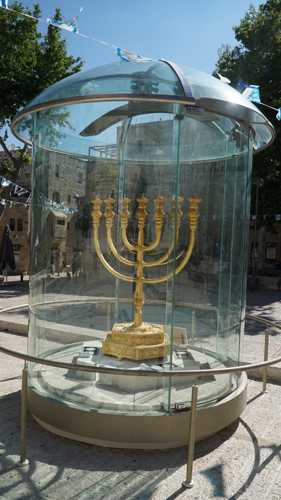 Lamp Stand created by the Temple Institute for the 3rd Temple